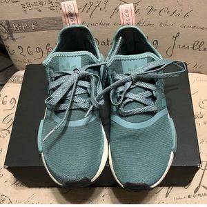 Adidas Boost size 6 sneakers